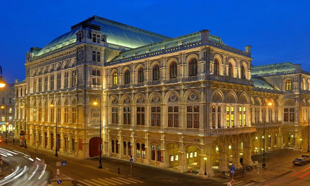 Vienna State Opera House at night 1000 x 600